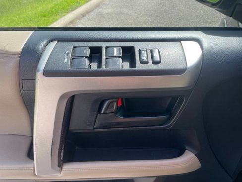 Used 2011 Toyota 4Runner SR5 RWD image 19