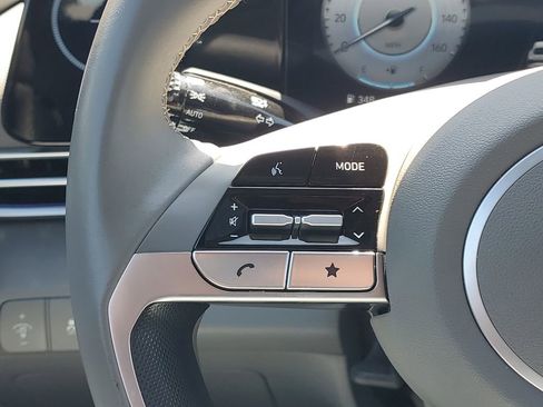 Used 2025 Hyundai Elantra SEL image 25