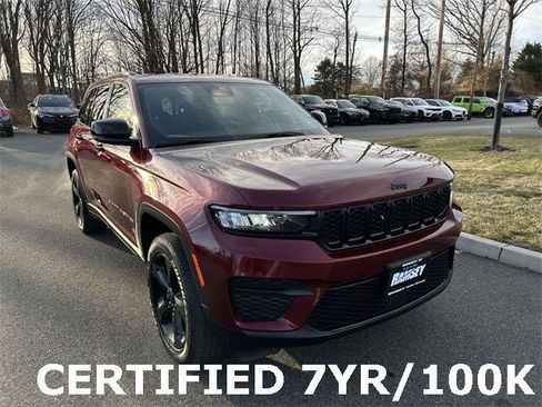 Certified 2023 Jeep Grand Cherokee Altitude image 2