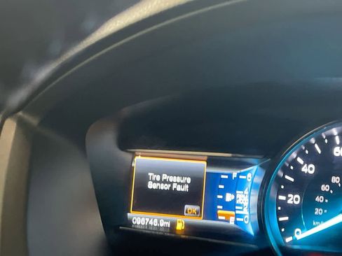 Used 2017 Ford Explorer XLT w/ Equipment Group 202A image 15