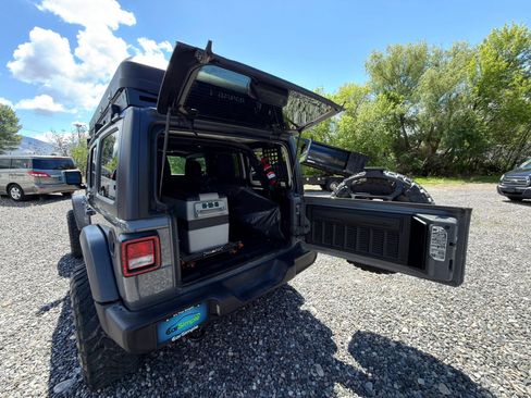 Used 2019 Jeep Wrangler Unlimited Sport AWD/4WD image 16