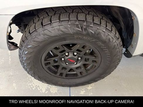 Used 2015 Toyota 4Runner Trail Premium AWD/4WD image 4