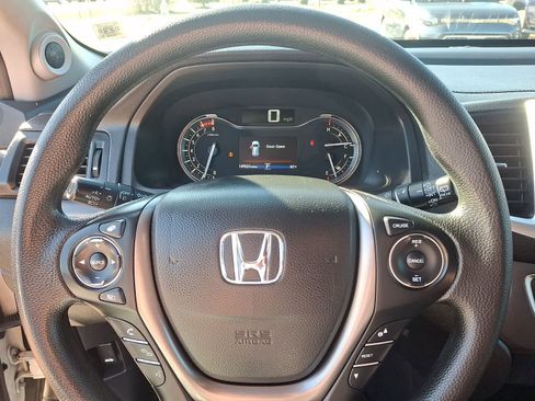 Used 2018 Honda Pilot EX image 19