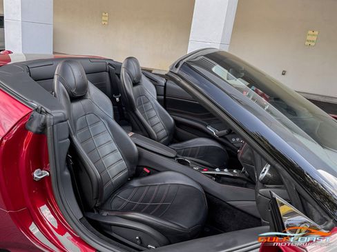 Used 2016 Ferrari California T image 31