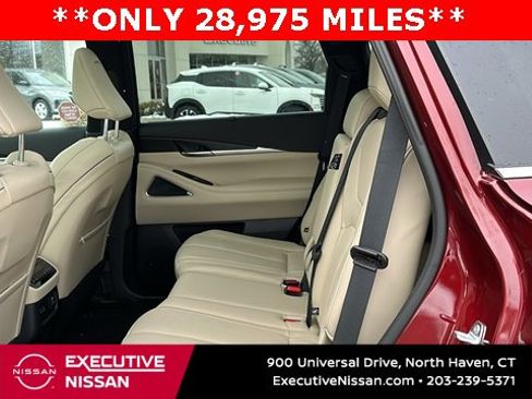 Used 2024 INFINITI QX60 Sensory image 24