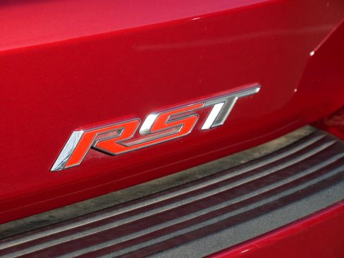 Used 2023 Chevrolet Suburban RST w/ Sport Performance Package image 13