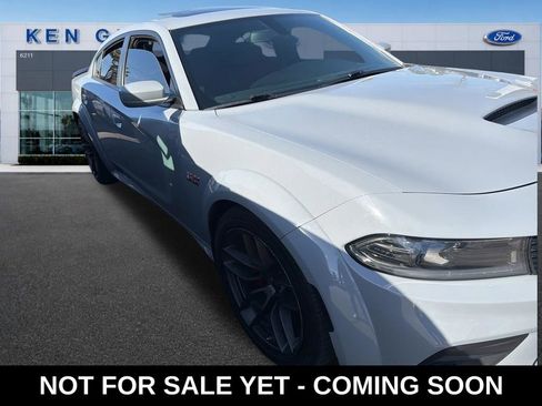 Used 2022 Dodge Charger Scat Pack RWD image 1