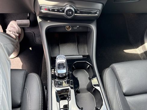 New 2025 Volvo XC40 B5 Plus w/ Climate Package image 11