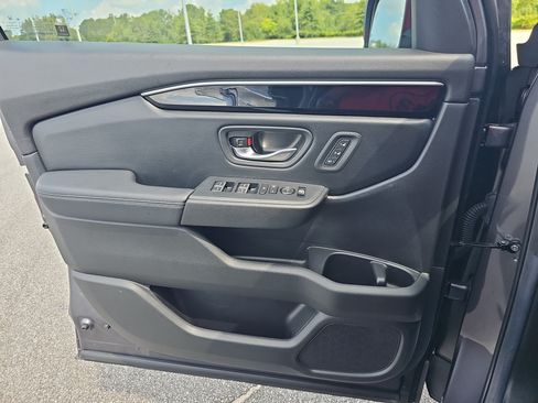 Used 2025 Honda Pilot Touring image 27