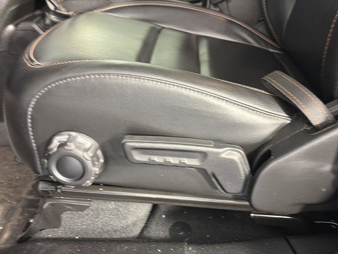 Used 2022 Jeep Wrangler Unlimited Rubicon w/ Trailer Tow Package image 26