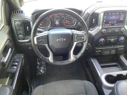 Used 2021 Chevrolet Silverado 1500 LT Trail Boss w/ Convenience Package II AWD/4WD image 10