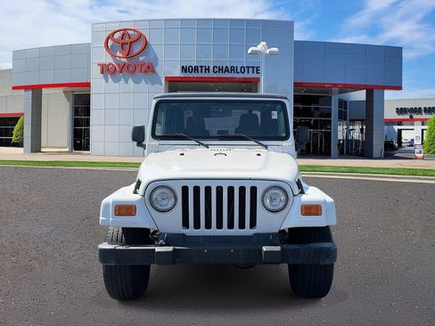 Used 2004 Jeep Wrangler 4WD w/ Dual Top Group image 2