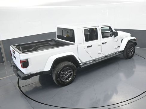 New 2026 Jeep Gladiator Sport image 43