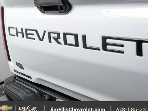 Used 2026 Chevrolet Colorado ZR2 w/ Technology Package AWD/4WD image 35