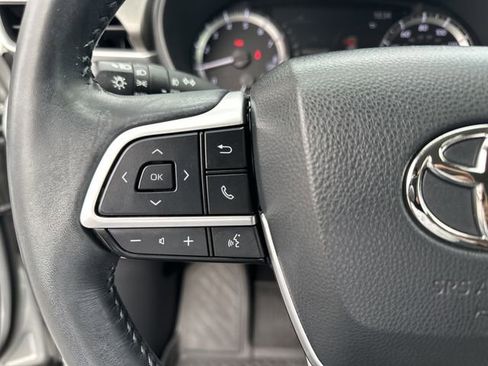Used 2023 Toyota Highlander LE image 15