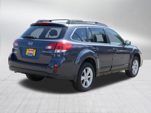 Used 2013 Subaru Outback 2.5i Premium AWD/4WD image 7