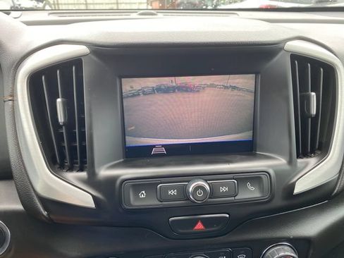 Used 2021 GMC Terrain SLE w/ Driver Convenience Package FWD image 19