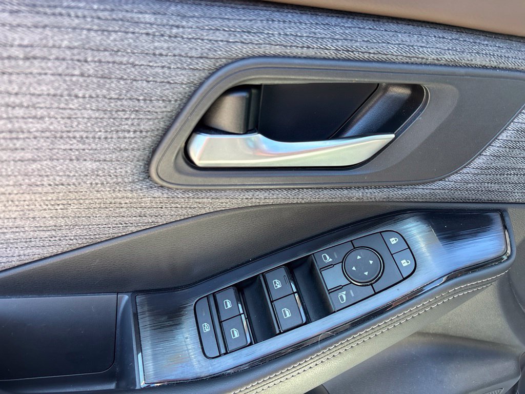Certified 2023 Nissan Rogue SV AWD/4WD image 18