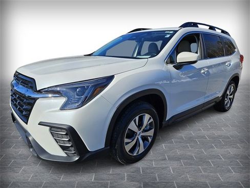 Used 2024 Subaru Ascent Premium w/ Convenience Package image 3