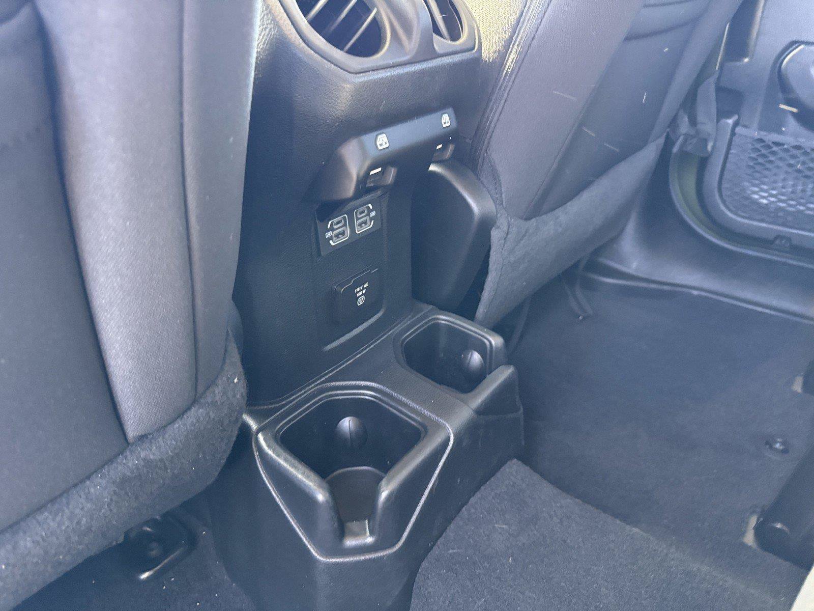 Used 2023 Jeep Wrangler Unlimited Rubicon AWD/4WD image 17