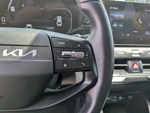 Certified 2025 Kia K4 EX FWD image 30