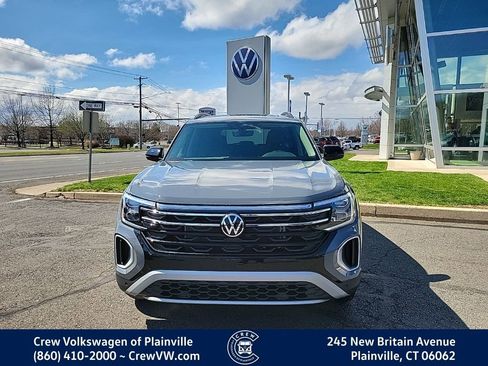 New 2026 Volkswagen Atlas Peak Edition AWD/4WD image 2