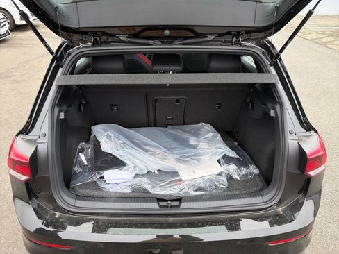 New 2026 Volkswagen Golf SE image 14