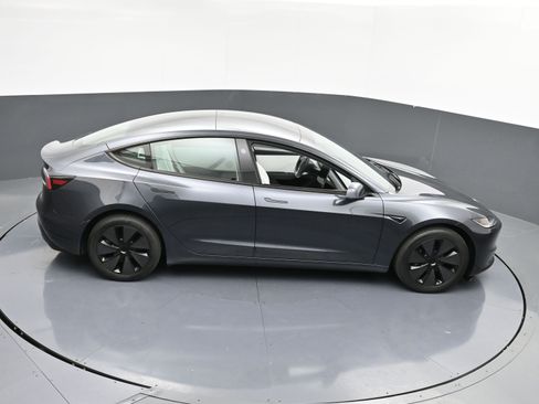 Used 2025 Tesla Model 3 Long Range image 36
