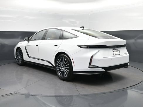 New 2026 Lexus ES 350e FWD image 5