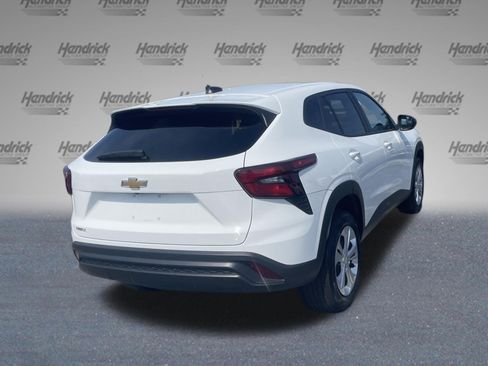 Used 2024 Chevrolet Trax LS FWD image 10