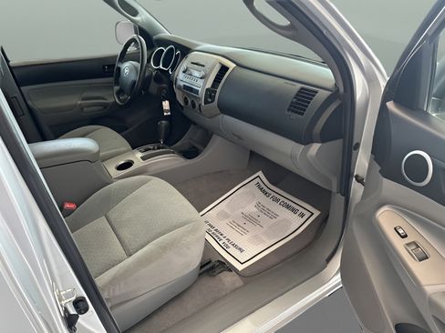 Used 2006 Toyota Tacoma PreRunner RWD image 14