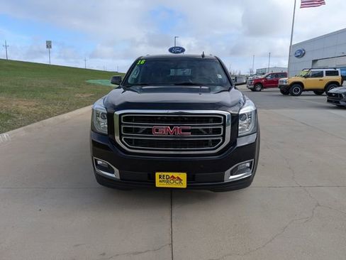Used 2016 GMC Yukon XL SLT w/ Open Road Package AWD/4WD image 8