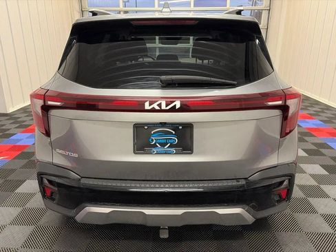 Used 2024 Kia Seltos EX FWD image 5