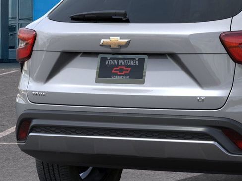 New 2026 Chevrolet Trax LT w/ Driver Confidence Package FWD image 14
