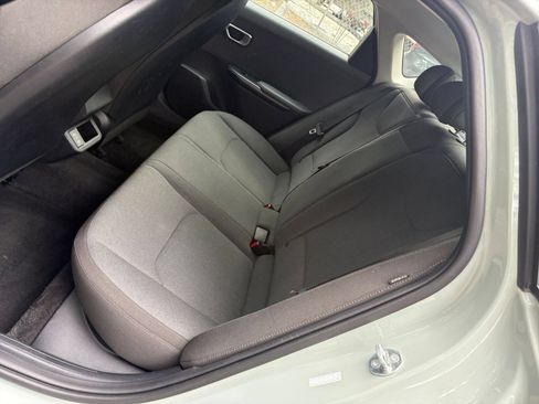 Used 2025 Kia K4 FWD image 38