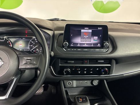 Used 2023 Nissan Rogue S AWD/4WD image 15