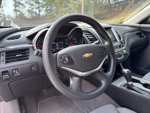 Used 2016 Chevrolet Impala LS image 15