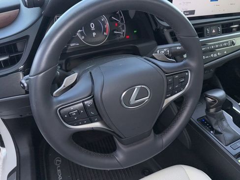 Used 2025 Lexus ES 350 w/ Premium Package FWD image 14