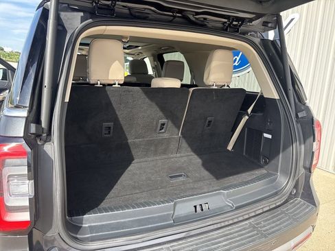 Used 2024 Ford Expedition Limited image 31