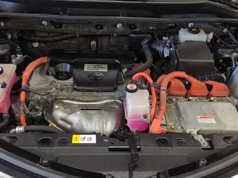 Used 2018 Toyota RAV4 Limited w/ Advanced Technology Package AWD/4WD image 19