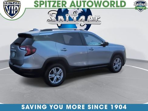 Used 2023 GMC Terrain SLE w/ Driver Convenience Package image 9