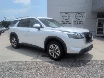 Certified 2025 Nissan Pathfinder SL