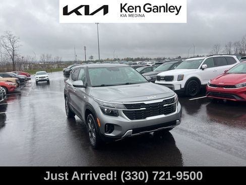 Certified 2024 Kia Seltos LX image 3