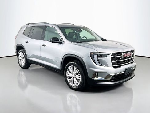 Used 2025 GMC Acadia Elevation w/ Elevation Premium Package FWD image 3