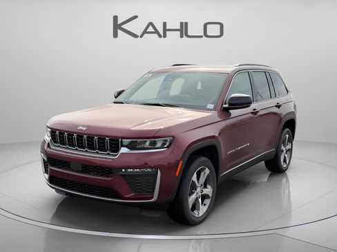 New 2026 Jeep Grand Cherokee Limited AWD/4WD image 1