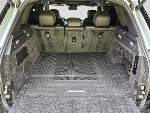 Used 2025 Land Rover Range Rover SE AWD/4WD image 6