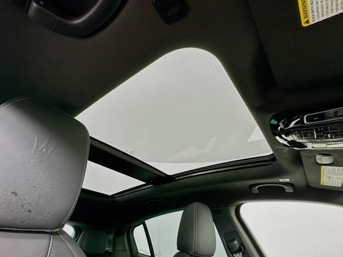 New 2025 Maserati Grecale GT image 22