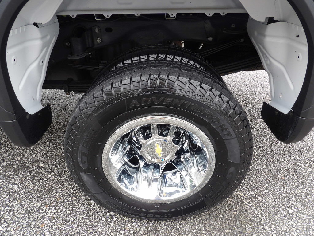 Used 2024 GMC Sierra 3500 Denali Ultimate AWD/4WD image 54