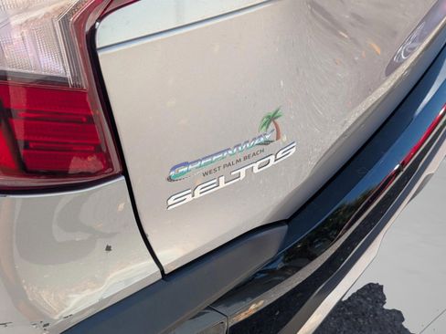 Used 2024 Kia Seltos EX AWD/4WD image 35