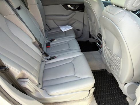 Used 2018 Audi Q7 3.0T Prestige w/ Prestige Package image 15